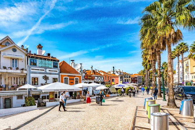 Lisbon to Sintra, Pena Palace, Regaleira & Cascais, small-group - Starting early from central Lisbon