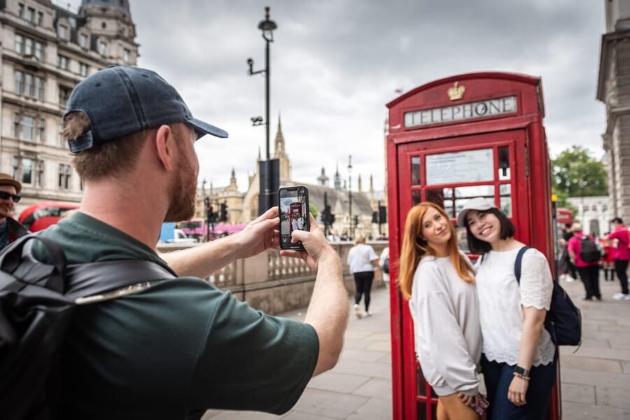 London: Big Ben, Churchill War Rooms & Buck'ham Palace Tour - Timing, weather, and the changing ceremony