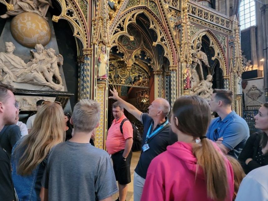 London: Buckingham, Big Ben & Westminster Abbey Tour - The full-day option adds the Tower and a river cruise