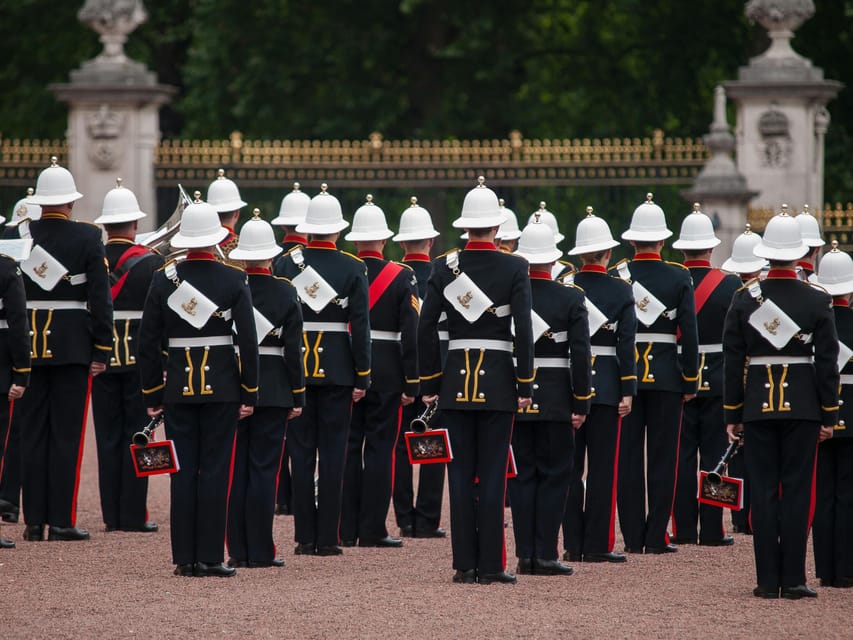 London: Buckingham Palace and Changing of the Guards Tour - Who should book this London experience