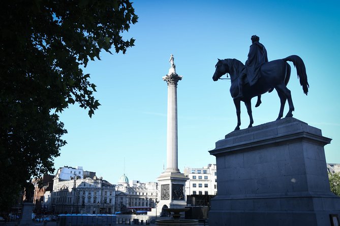 London: Buckingham Palace & Big Ben (& Westminster Abbey entry) - Horse Guards Parade and Whitehall