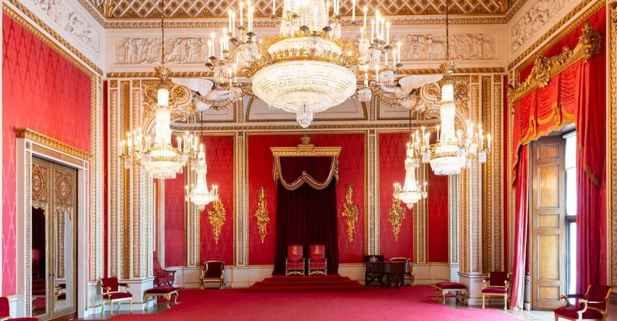 London: Buckingham Palace State Rooms & Royal Walking Tour - St. James’s Park adds breathing room