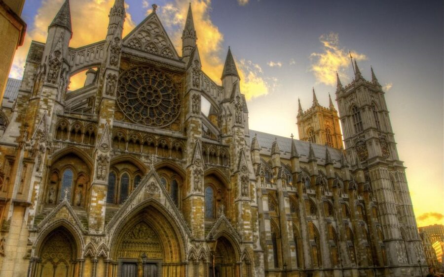 London: Buckingham Palace, Westminster Abbey & Big Ben Tour - Pall Mall and Trafalgar Square: London’s ceremonial spine