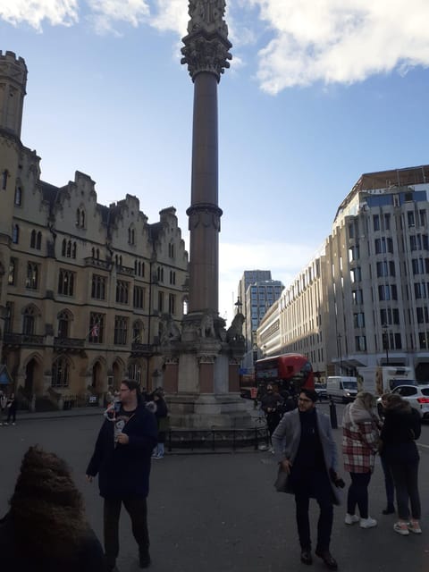 London: Central London Outdoor Tour - Trafalgar Square and the National Gallery