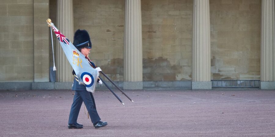 London Changing of the Guard Tour - Front Row 12 guests 2,5h - The main ceremony at Buckingham Palace