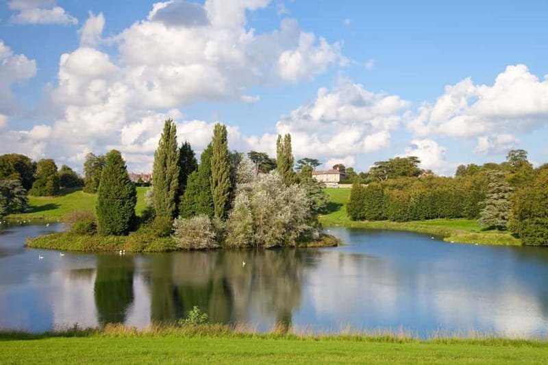 London: Cream Tea at Blenheim Palace & the Cotswolds Tour - Who should book this tour?
