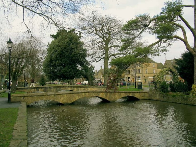 London: Cream Tea at Blenheim Palace & the Cotswolds Tour - Bampton: a real village with a television double life