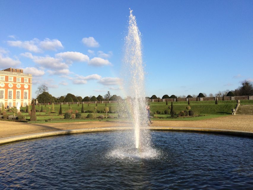 London: Hampton Court Private Guided Tour - Henry VIII’s State Apartments tell the Tudor story
