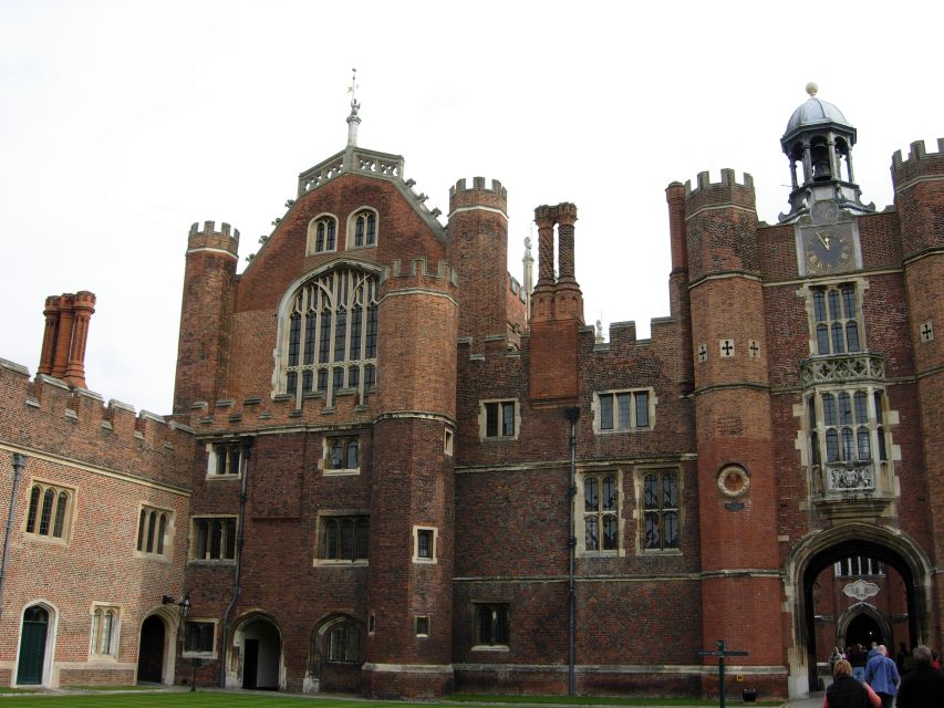 London: Hampton Court Private Guided Tour - The Cumberland Art Gallery rewards art lovers