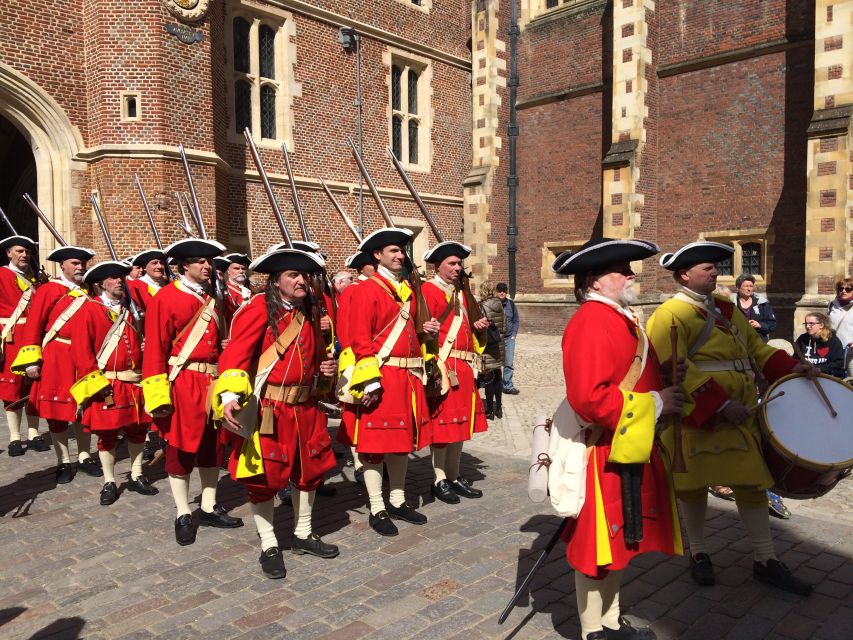 London: Hampton Court Private Guided Tour - Transport is the detail to clarify before you book