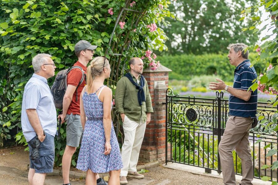 London: Kensington Palace Afternoon Tea & Guided Walk - Walking Pace, Group Style, and Mobility