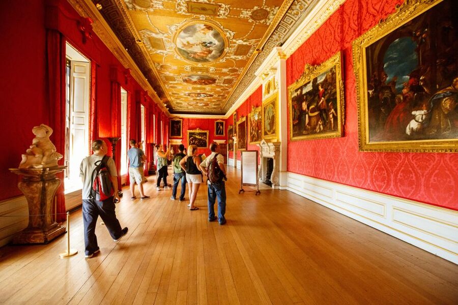 London: Kensington Palace Sightseeing Entrance Tickets - How the audio guide changes the visit