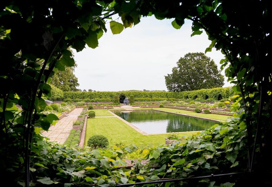 London: Kensington Palace Tour, Guard Change & Afternoon Tea - What the $147 price really covers