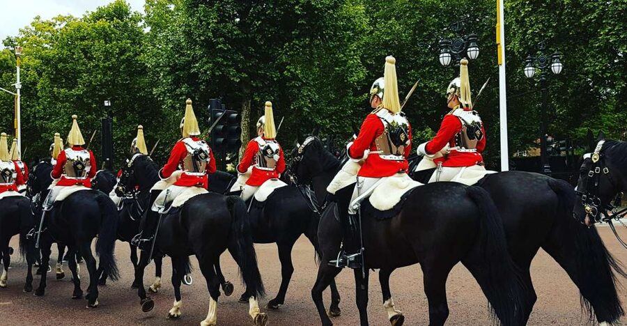 London: Palaces and Parliament Walking Tour - Green Park, St James’s Park, and the royal setting