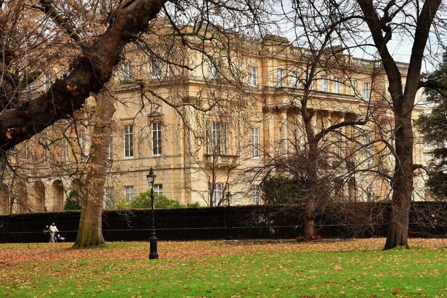 London Royal Tour - Buckingham Palace Entry - 12 guests 2,5h - What the $186 price means