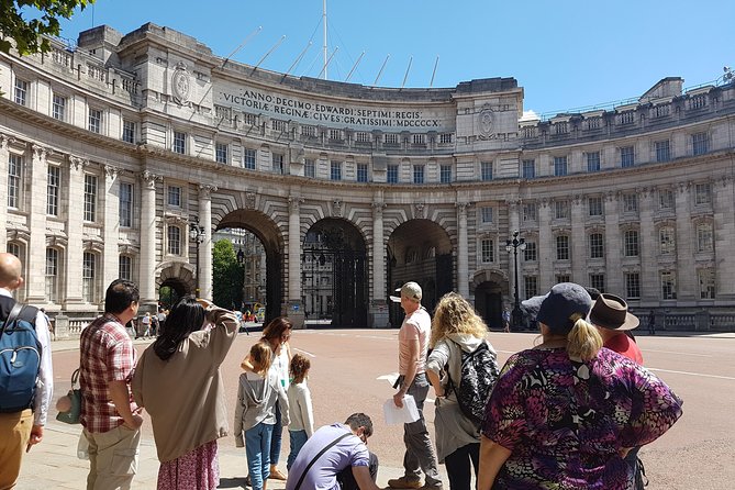 London's Palaces & Parliament Tour (See Over 20+ London Top Sights) - Trafalgar Square and London’s public spaces