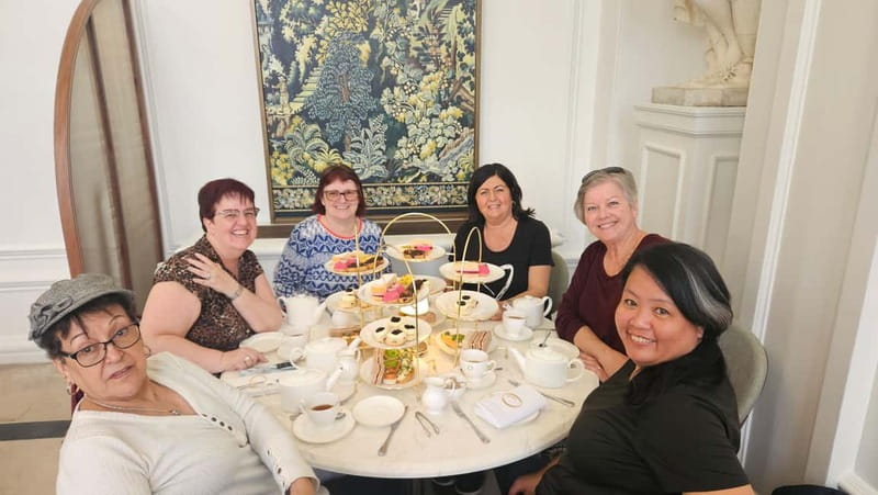 London: VIP Kensington Palace Gardens Tour & Royal High Tea - Meeting your guide beside Queensway Station