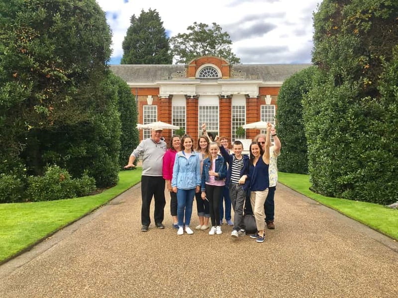 London: VIP Kensington Palace Gardens Tour & Royal High Tea - The garden walk and Kensington Palace views