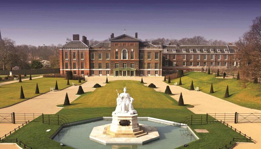 London: Westminster Walking Tour and Kensington Palace Visit - Two hours inside Kensington Palace