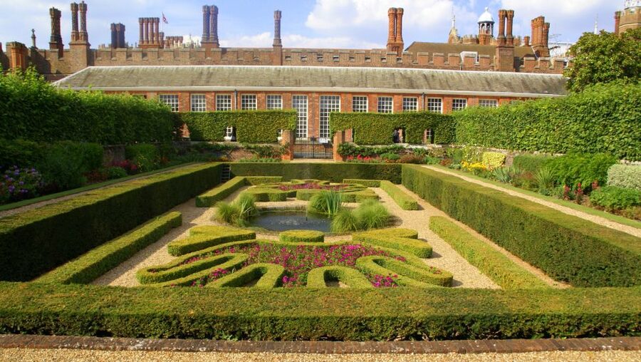London: Windsor Castle & Henry VIII's Hampton Court Palace - The Thames boat ride adds a slower moment