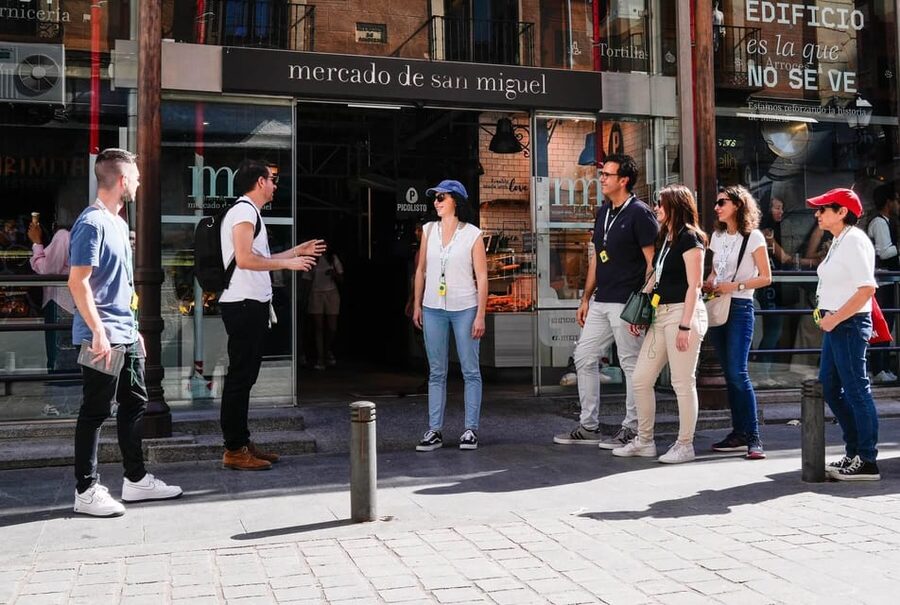 Madrid: 4-Hour Bus Tour with Royal Palace Admission - Starting at Plaza de Ramales and Plaza Mayor