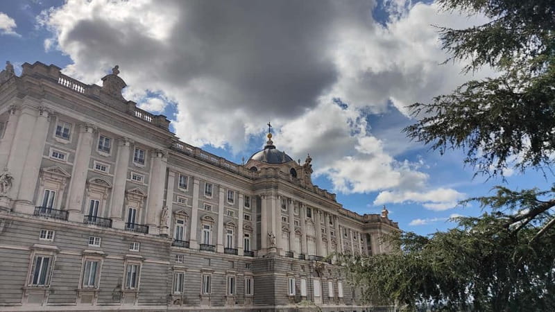 Madrid: Guided tour of the Royal Palace in French - Should you book the French Royal Palace tour?
