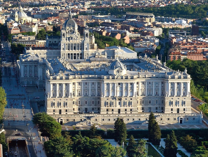 Madrid: Guided Tour of the Royal Palace with Fast Access - Is the fast access worth paying for?