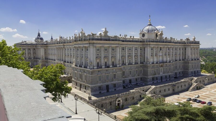 Madrid: Guided Visit to the Royal Palace - Security, lockers, and practical comfort
