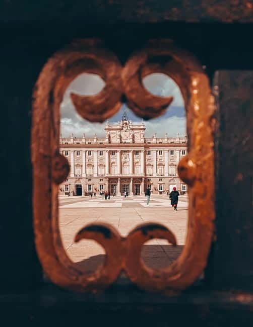 Madrid: Old Town, Poets District, and Royal Palace Tour - Pace, comfort, and practical planning