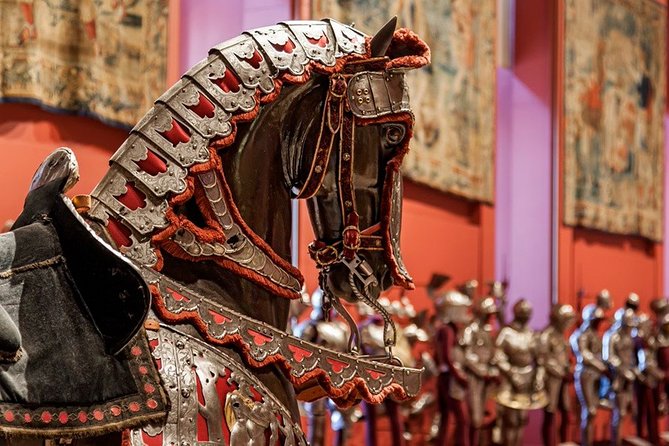 Madrid Old Town & Royal Palace Walking Tour Skip the Line Ticket - Calle del Codo and Plaza de la Villa