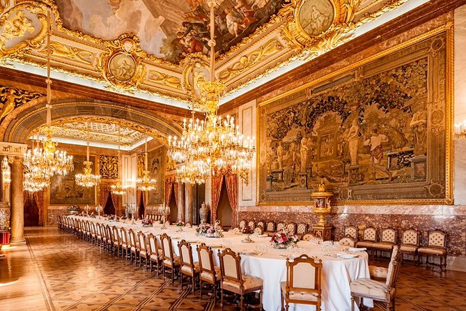 Madrid Old Town & Royal Palace Walking Tour Skip the Line Ticket - Plaza Mayor and the short Old Town introduction