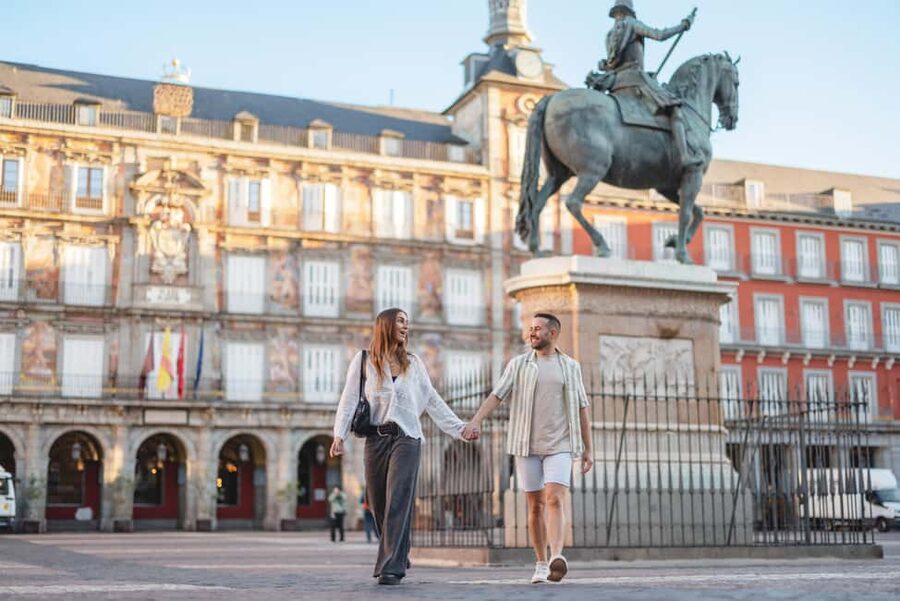 Madrid: Plaza Mayor & Royal Palace Photoshoot - The Royal Palace works best in a longer session
