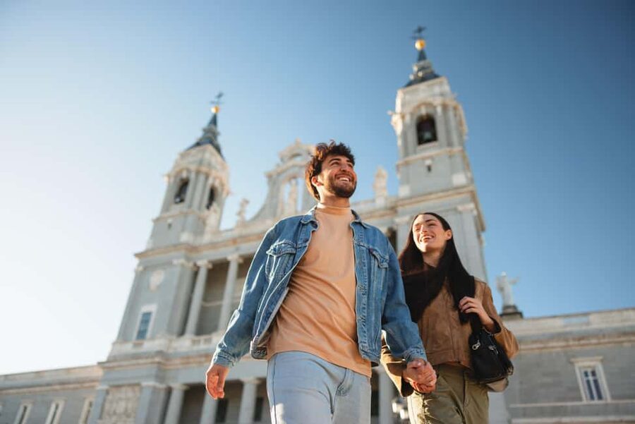 Madrid: Plaza Mayor & Royal Palace Photoshoot - The photographer makes the difference