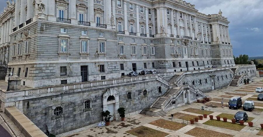 Madrid Private tour: Royal Palace & Cathedral & Old city - Why this short tour works for a first look at Madrid