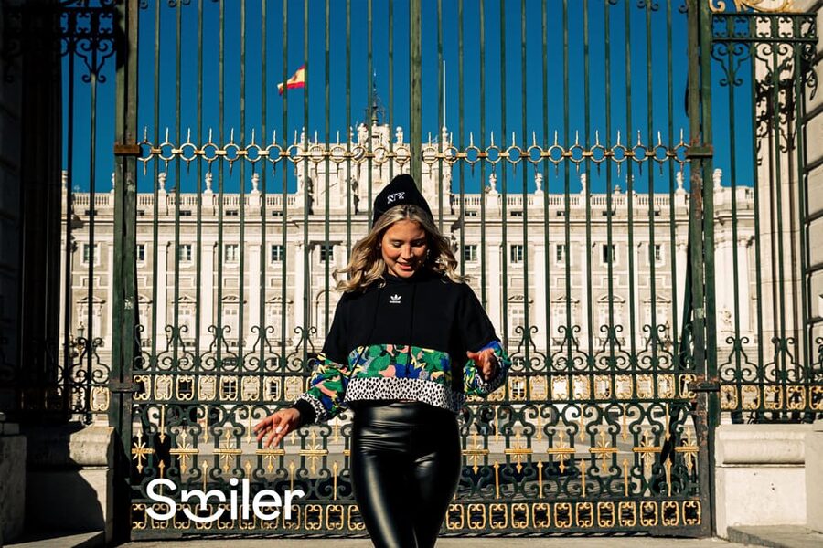 Madrid: Professional photoshoot at The Royal Palace - Key points at a glance