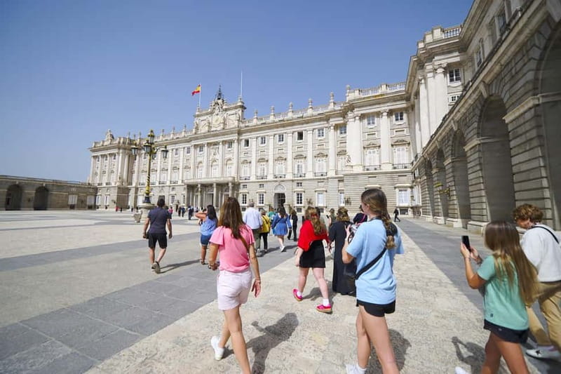 Madrid: Royal Palace Expert Guided Tour with Skip-the-Line - Why Madrid’s Royal Palace Works Better With a Guide