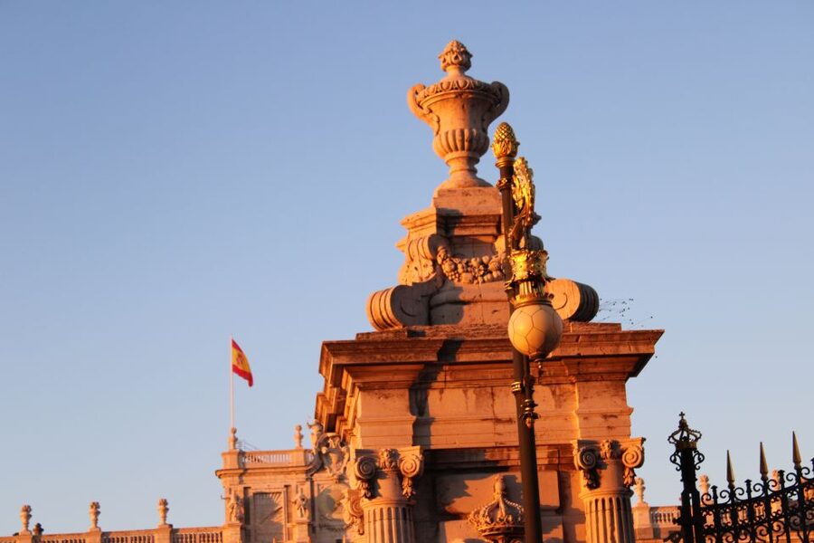 Madrid: Royal Palace Guided Tour with Entry Ticket - Why Madrid’s Royal Palace deserves your morning