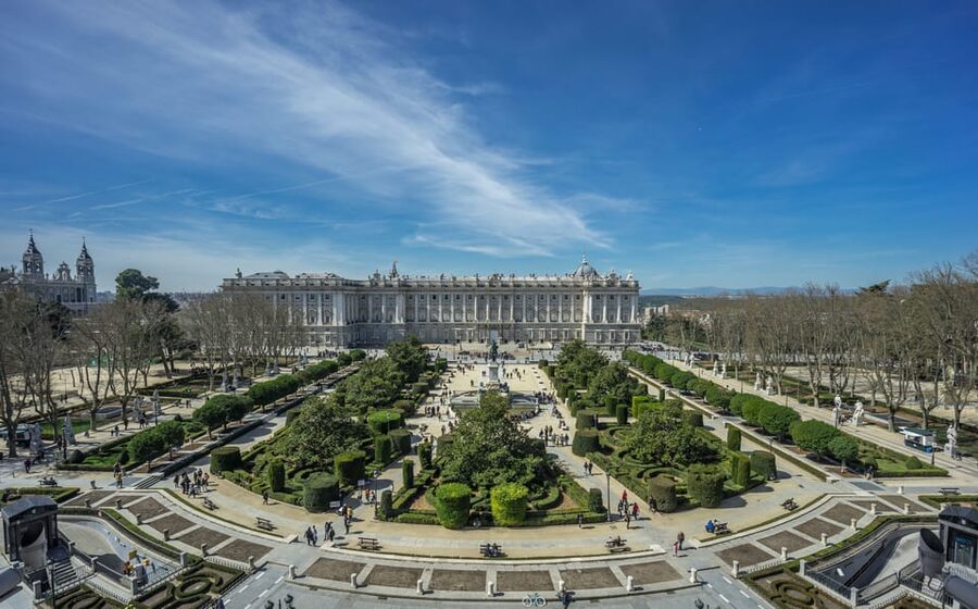 Madrid: Royal Palace Guided Tour with Skip-the-Line Entry - What the $41 price really buys