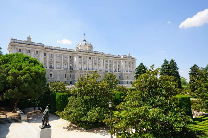 Madrid: Royal Palace Private Tour with Tickets - Key points to know before you book