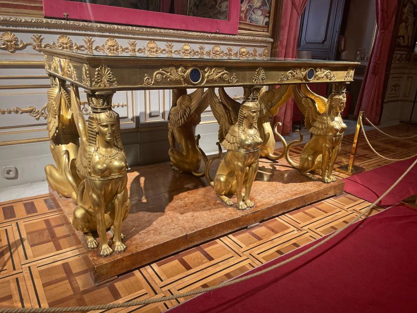 Madrid: Royal Palace tour - semi private or private - Starting at Royal Armoury Square
