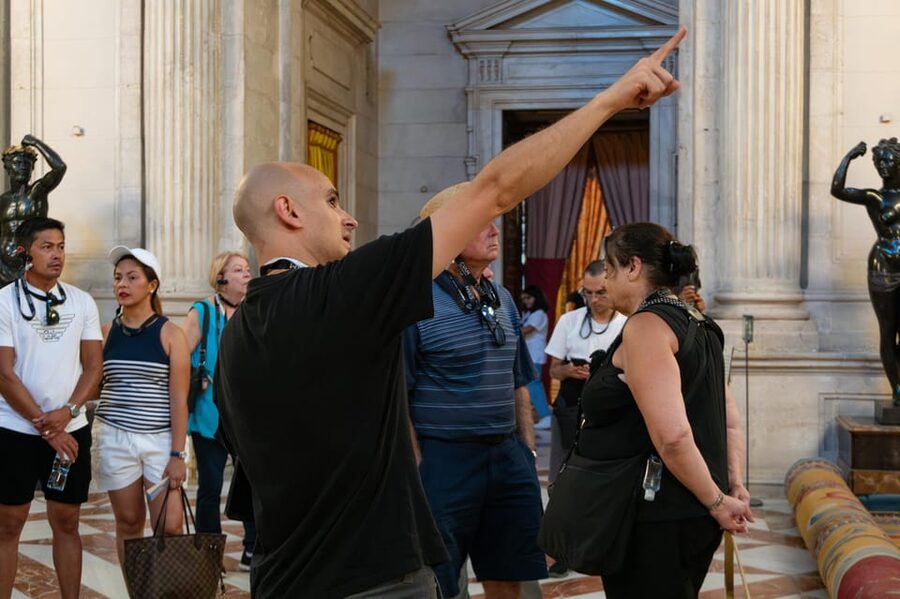 Madrid: Royal Palace VIP Tour with Skip-the-Line Ticket - Key points to know before you book