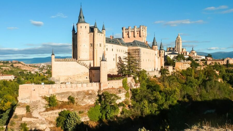 Madrid: Segovia and Toledo Tour, Alcazar, and Cathedral - The road between Toledo and Segovia