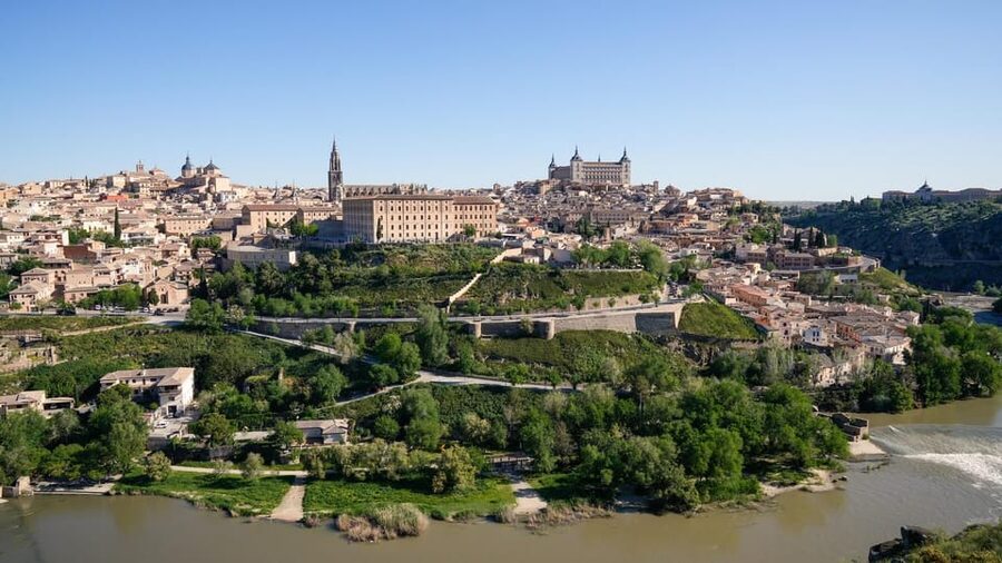 Madrid: Toledo and Segovia Tour with Alcazar and Cathedral - Should you book this Toledo and Segovia tour?