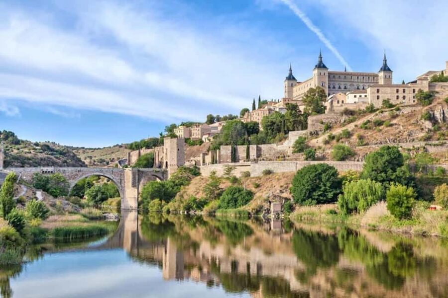 Madrid: Toledo Excursion with a Visit to the Alcázar and the Army Museum - Starting in Toledo with the old quarter