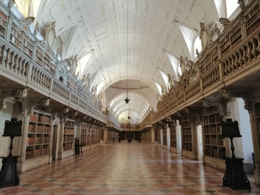 Mafra Convent, Queluz Palace & Ericeira Tour from Lisbon - Queluz Palace and the small Versailles idea