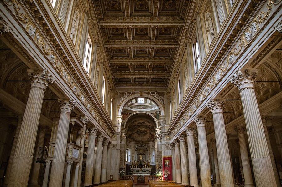 Mantova City Center and Ducal Palace: 3-Hour Guided Tour - Piazza delle Erbe and the city’s working center