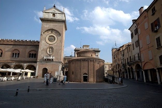 Mantova City Center and Ducal Palace: 3-Hour Guided Tour - What the guide adds to the experience