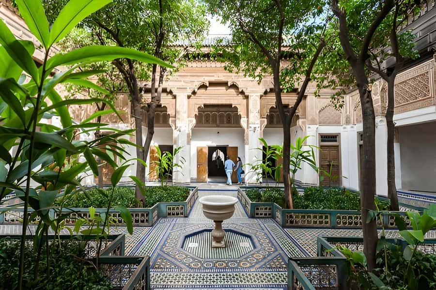 Marrakech: Bahia Palace, Ben Youssef Medersa, & Souks Tour - Bahia Palace: grand rooms and quiet courtyards