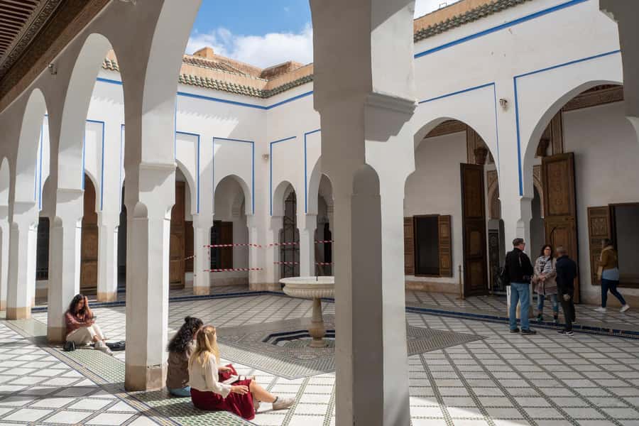 Marrakech: Bahia Palace Guided Tour – Skip-the-Line Access - What makes the guides useful
