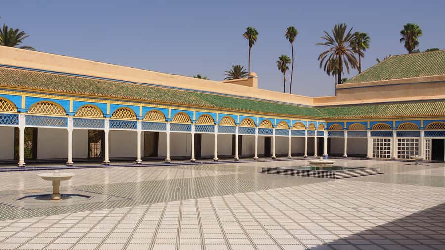 Marrakech: Bahia Palace, Saadian Tombs, & Koutoubia Mosque - Jemaa el-Fna, the right place to finish